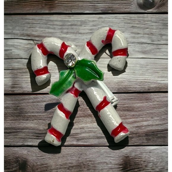 Vintage Candy Cane Christmas Pin Brooch White Red Striped with Holly Leaf - Picture 1 of 6